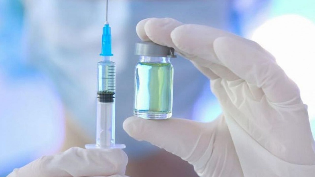 Вакцинация от коронавируса: противопоказания, риски, советы